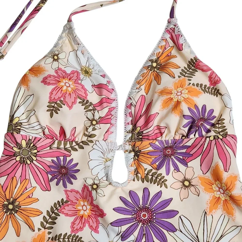 Cupshe Dahlia Daisy Halter One Piece Swimsuit Plunging Neckline M Retro Floral